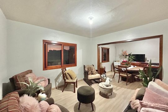 Sala de casa à venda com 4 quartos, 90m² em Feitoria, São Leopoldo