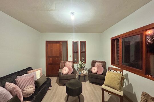 Casa à venda com 4 quartos, 90m² em Feitoria, São Leopoldo