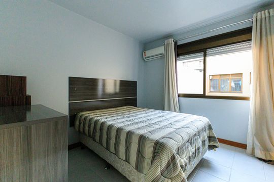 Quarto de apartamento à venda com 1 quarto, 49m² em Floresta, Porto Alegre