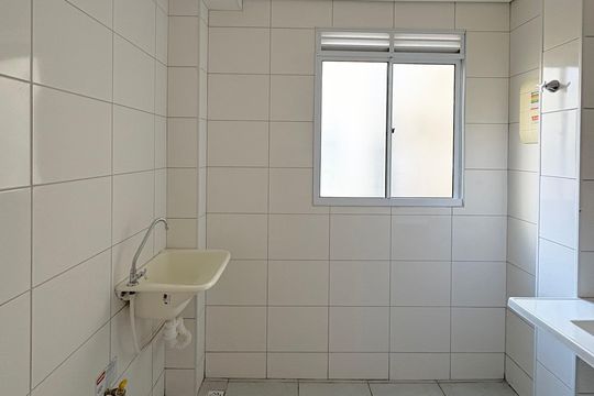 Cozinha de apartamento para alugar com 2 quartos, 53m² em Juliana, Belo Horizonte