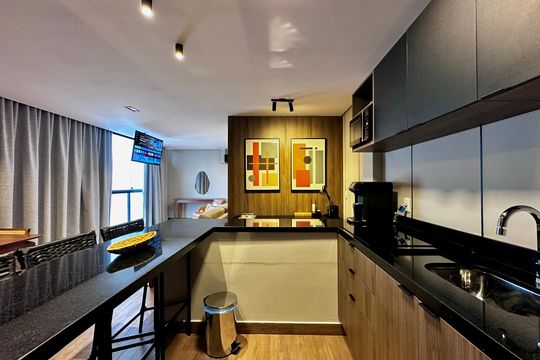 Cozinha de kitnet/studio para alugar com 1 quarto, 50m² em Santo Amaro, São Paulo