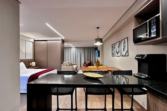 Cozinha de apartamento para alugar com 1 quarto, 50m² em Santo Amaro, São Paulo