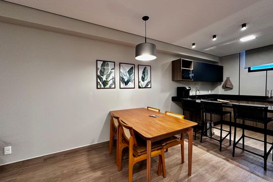 Sala de apartamento para alugar com 1 quarto, 50m² em Santo Amaro, São Paulo
