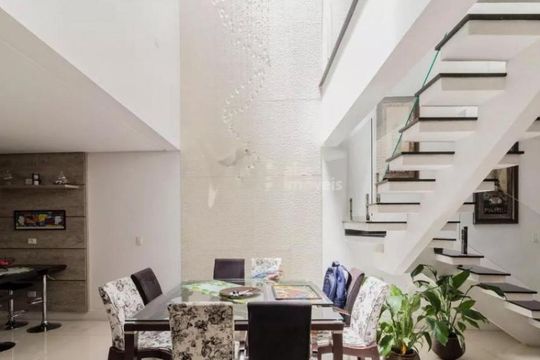Casa à venda com 3 quartos, 255m² em Vila Vilma, Santo André