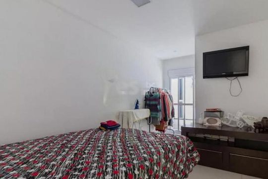 Casa à venda com 3 quartos, 255m² em Vila Vilma, Santo André