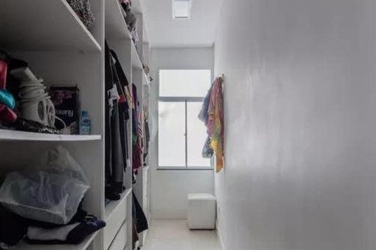 Casa à venda com 3 quartos, 255m² em Vila Vilma, Santo André