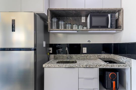 Cozinha de kitnet/studio para alugar com 1 quarto, 30m² em Vila Cordeiro, São Paulo