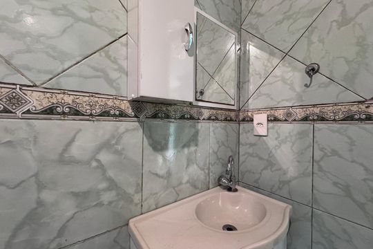 Banheiro 2 de casa de condomínio à venda com 2 quartos, 150m² em Vargem Pequena, Rio de Janeiro