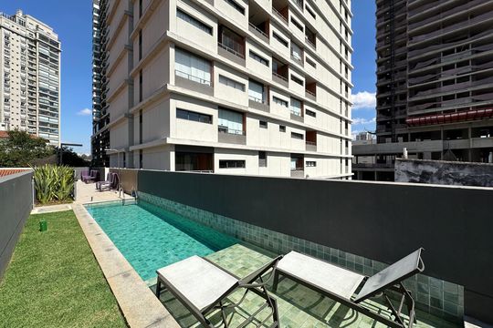 Piscina de kitnet/studio à venda com 1 quarto, 26m² em Perdizes, São Paulo