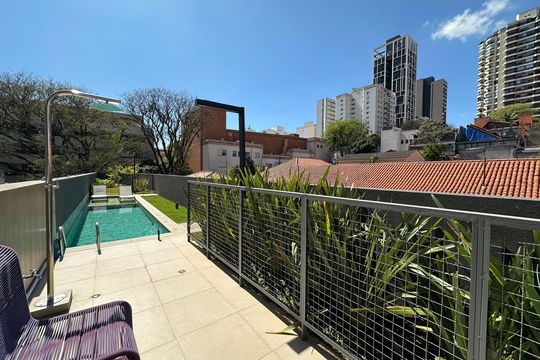 Piscina de kitnet/studio à venda com 1 quarto, 26m² em Perdizes, São Paulo