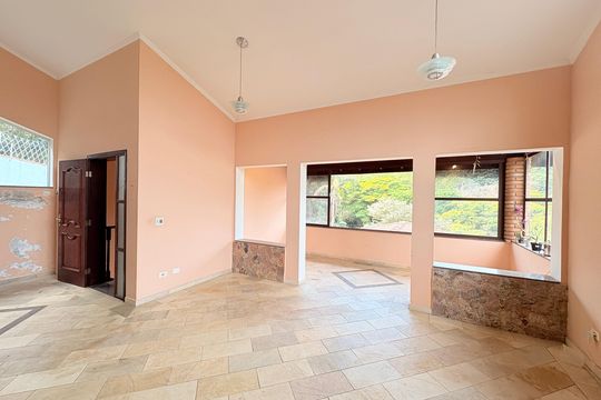 Sala de casa de condomínio à venda com 5 quartos, 1000m² em Chácara Malota, Jundiaí