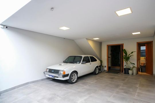 Garagem de casa à venda com 3 quartos, 183m² em Santa Maria, Santo André