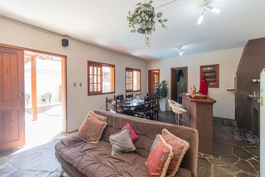 Espaço de Festas de casa à venda com 4 quartos, 258m² em Espírito Santo, Porto Alegre