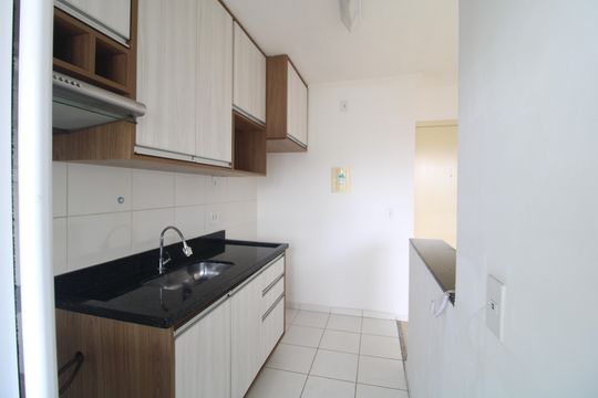 Cozinha de apartamento para alugar com 2 quartos, 46m² em Vila Emir, São Paulo