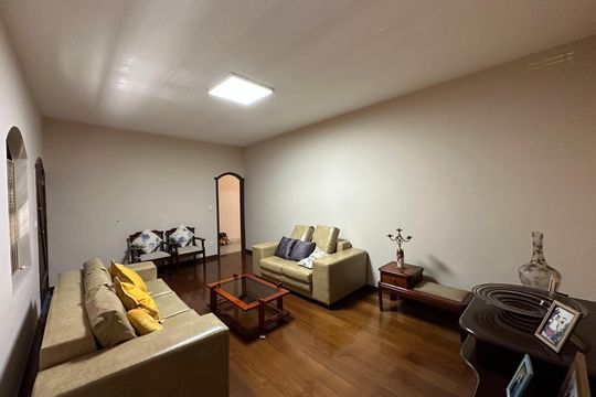 Casa à venda com 4 quartos, 360m² em Alto Caiçaras, Belo Horizonte