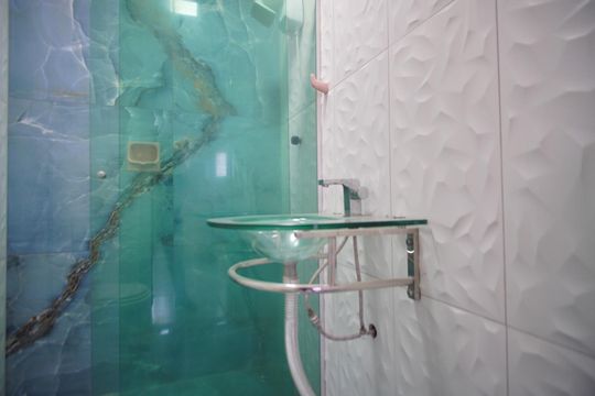Banheiro Corredor de apartamento para alugar com 2 quartos, 52m² em Vila Jardim, Porto Alegre