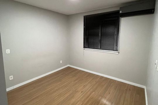 Quarto 1 de apartamento à venda com 2 quartos, 55m² em Centro, Canoas