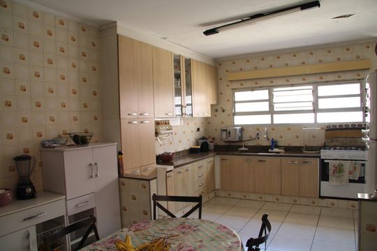 Cozinha de casa à venda com 5 quartos, 585m² em Vila Rosalia, Guarulhos