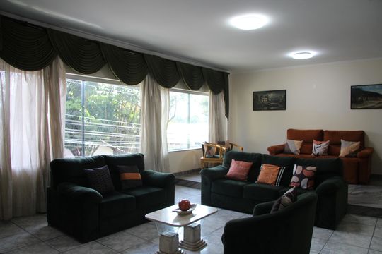 Casa à venda com 5 quartos, 585m² em Vila Rosalia, Guarulhos