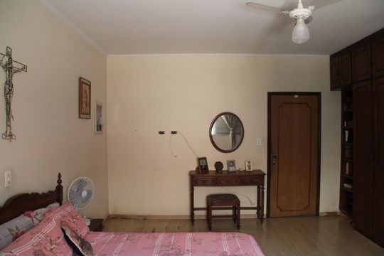 Suíte 1 de casa à venda com 5 quartos, 585m² em Vila Rosalia, Guarulhos