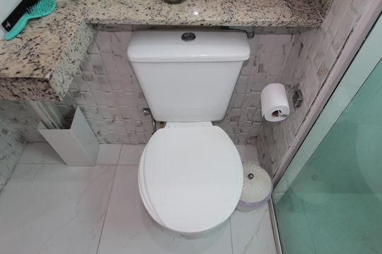 Banheiro Social de apartamento à venda com 2 quartos, 43m² em Trevo, Belo Horizonte