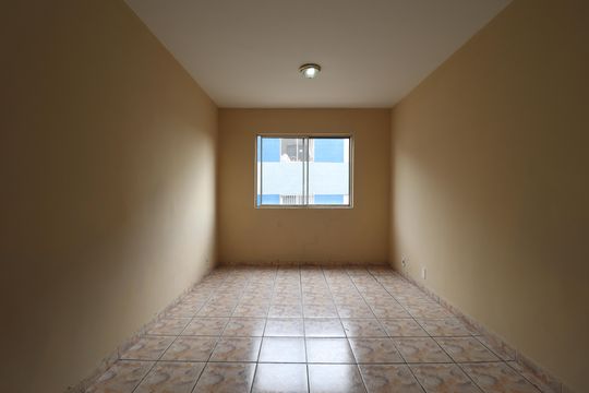 Sala de apartamento para alugar com 2 quartos, 64m² em Jardim Alzira Franco, Santo André