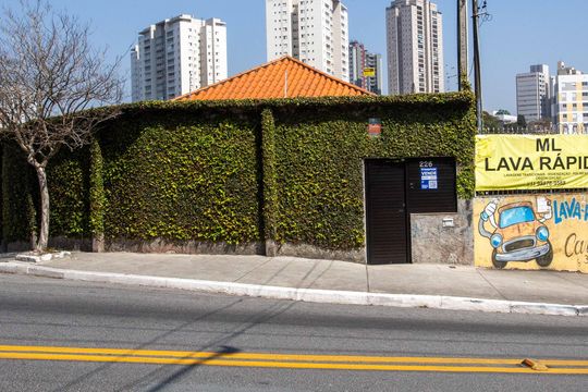 Fachada de casa à venda com 4 quartos, 282m² em Centro, Diadema