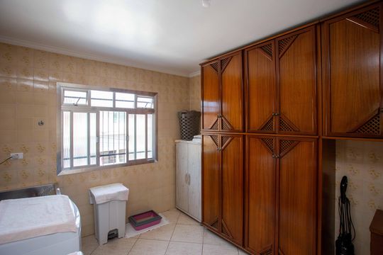 Área de Serviço de casa à venda com 4 quartos, 282m² em Centro, Diadema