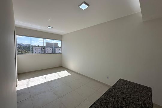 Apartamento à venda com 2 quartos, 86m² em Morro do Confisco, Contagem