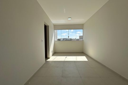 Apartamento à venda com 2 quartos, 86m² em Morro do Confisco, Contagem