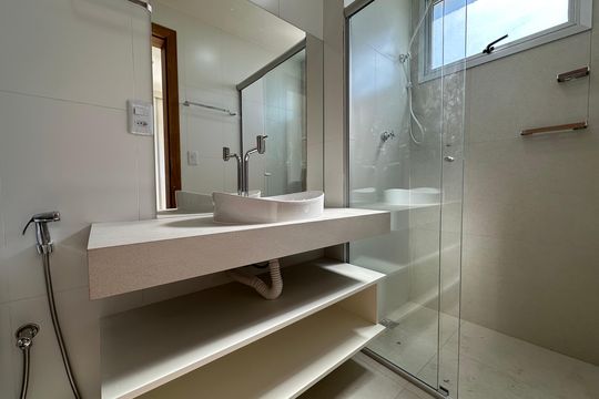 Apartamento à venda com 2 quartos, 86m² em Morro do Confisco, Contagem