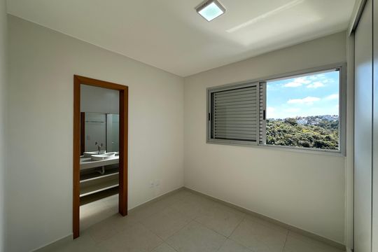 Apartamento à venda com 2 quartos, 86m² em Morro do Confisco, Contagem