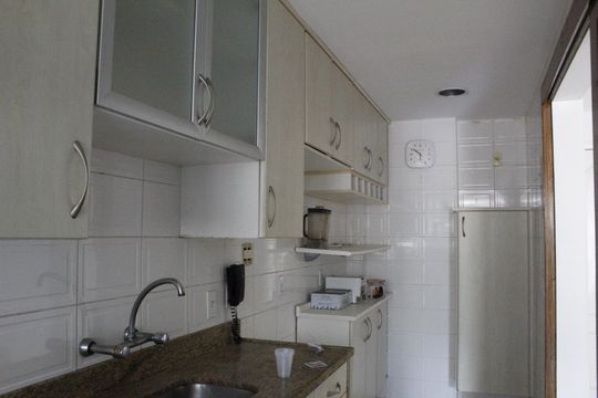 Cozinha  de apartamento à venda com 2 quartos, 80m² em Tijuca, Rio de Janeiro