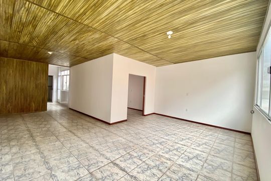 Sala segundo andar de casa para alugar com 3 quartos, 150m² em Botafogo, Rio de Janeiro