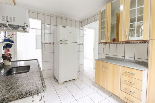 Cozinha de apartamento para alugar com 3 quartos, 75m² em Itaquera Ii/iii, São Paulo