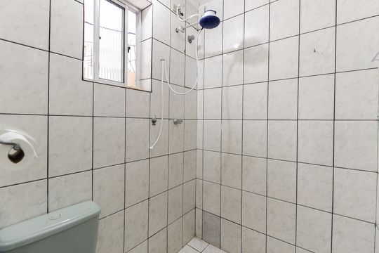 Banheiro de apartamento para alugar com 3 quartos, 75m² em Itaquera Ii/iii, São Paulo