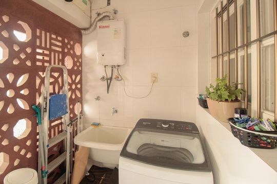 Área de Serviço de casa para alugar com 3 quartos, 281m² em Jardim Itu, Porto Alegre