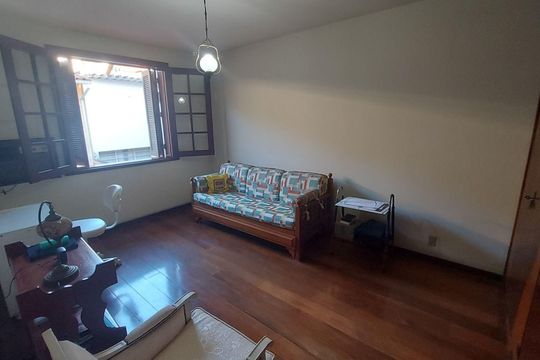 Casa à venda com 5 quartos, 360m² em São Francisco, Niterói