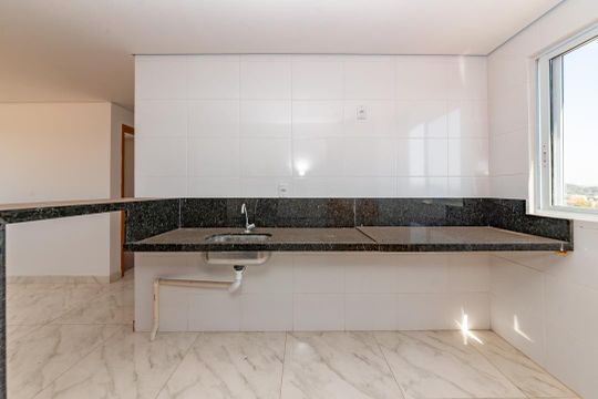 Cozinha de apartamento à venda com 2 quartos, 102m² em Estrela do Oriente, Belo Horizonte
