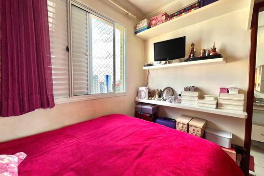 Suíte de apartamento à venda com 3 quartos, 84m² em Vila Guarani (zona Sul), São Paulo