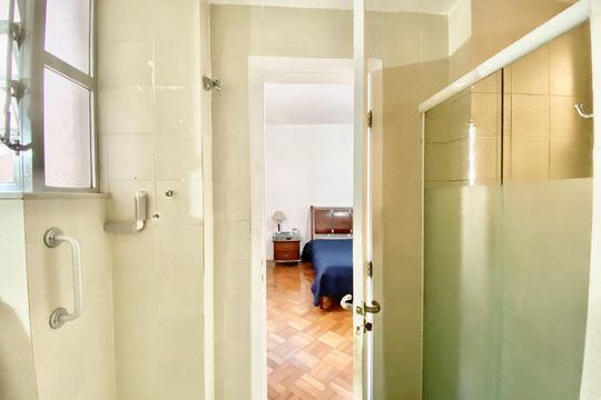 Banheiro da Suíte de apartamento à venda com 3 quartos, 205m² em Copacabana, Rio de Janeiro