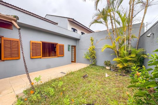Quintal de casa à venda com 3 quartos, 212m² em Parque dos Passaros, São Bernardo do Campo