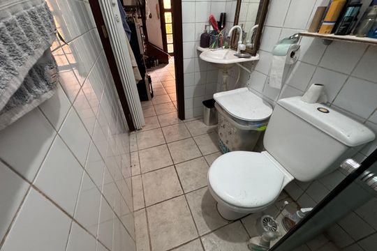 Banheiro Social de casa à venda com 2 quartos, 50m² em Vicentina, São Leopoldo
