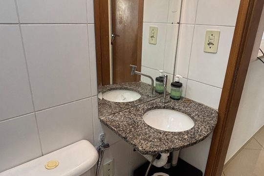 Banheiro de apartamento à venda com 2 quartos, 53m² em Vila Alpina, Santo André