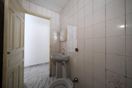 Banheiro de casa para alugar com 1 quarto, 70m² em Vila Uniao (zona Leste), São Paulo