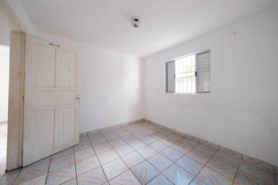 Quarto de casa para alugar com 1 quarto, 70m² em Vila Uniao (zona Leste), São Paulo