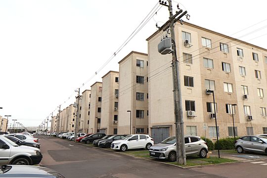 Fachada  de apartamento à venda com 2 quartos, 40m² em Sarandi, Porto Alegre