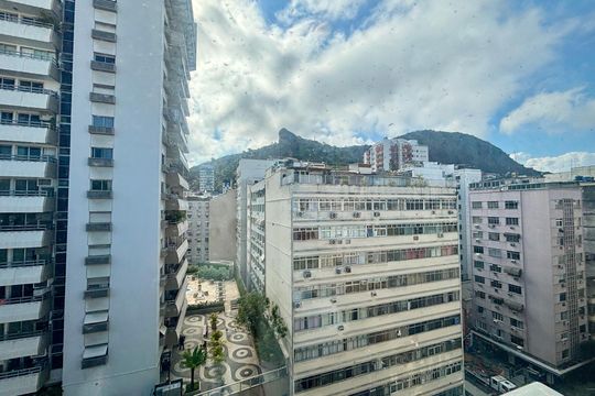 Quarto 1 - vista de apartamento à venda com 2 quartos, 70m² em Copacabana, Rio de Janeiro