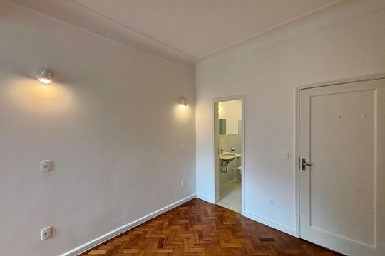 Suíte de apartamento à venda com 2 quartos, 70m² em Copacabana, Rio de Janeiro