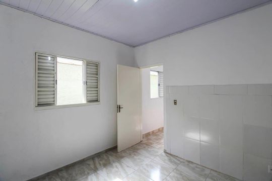 Quarto de casa para alugar com 1 quarto, 125m² em Vila Olinda, São Paulo
